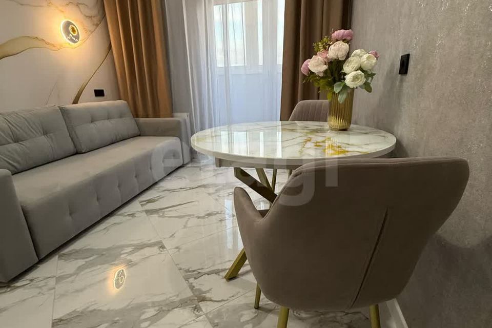 Продаётся 1-комнатная квартира, 46 м²