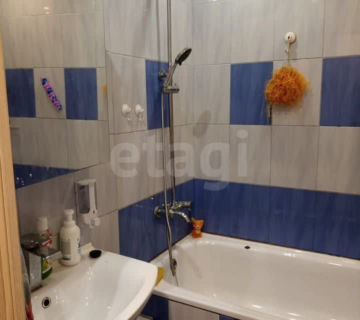 Продаётся 3-комнатная квартира, 74 м²