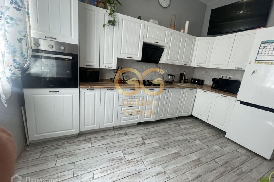 Продаётся 1-комнатная квартира, 43 м²