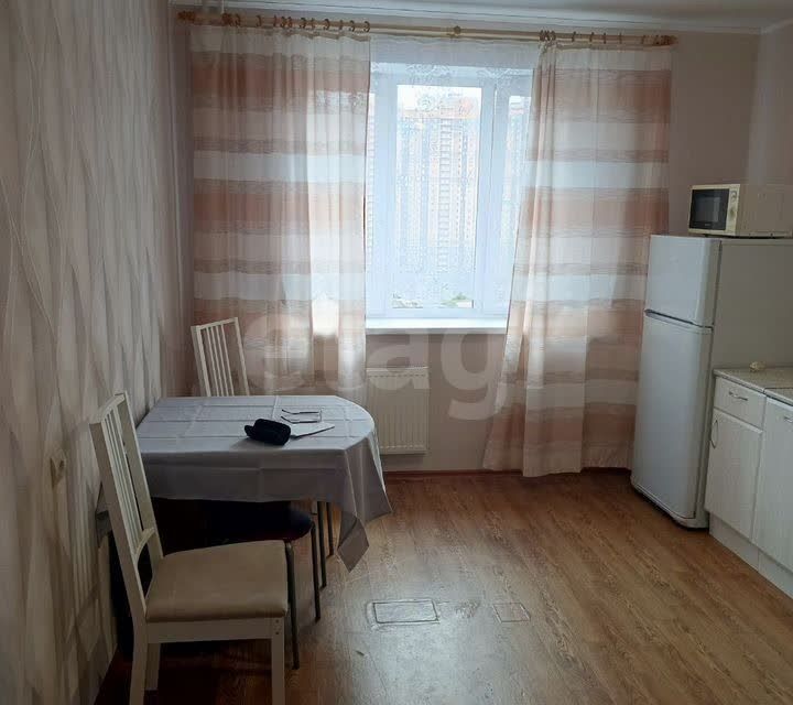 Продаётся 1-комнатная квартира, 36.8 м²