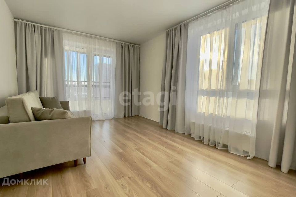 Продаётся 2-комнатная квартира, 55.7 м²