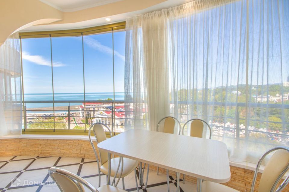 Продаётся 1-комнатная квартира, 78 м²