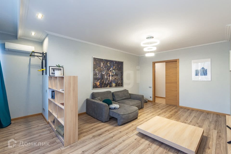 Продаётся 2-комнатная квартира, 105 м²
