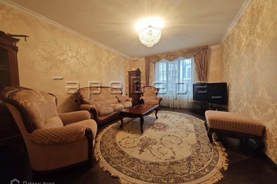 Сдаётся 3-комнатная квартира, 113 м²