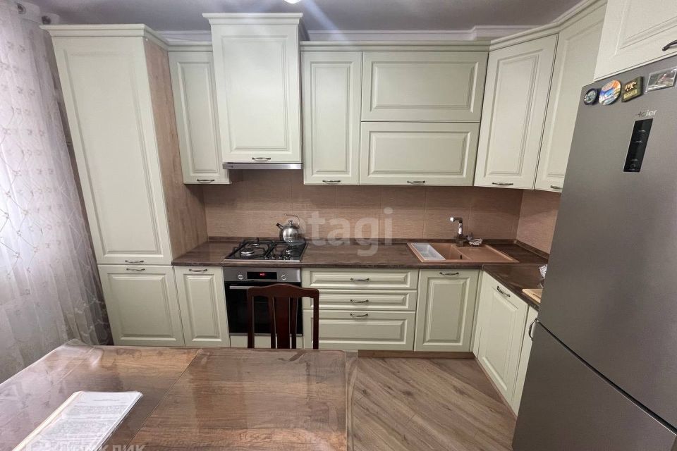 Продаётся 2-комнатная квартира, 53.6 м²