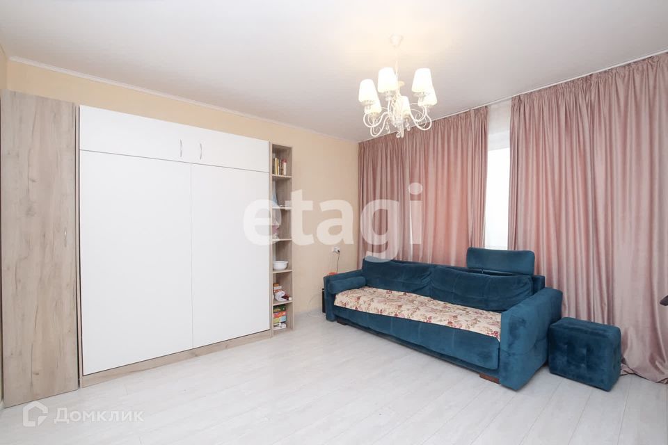Продаётся 2-комнатная квартира, 57.2 м²