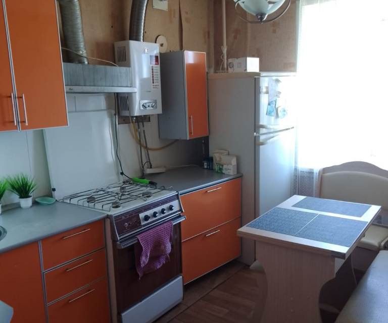 Продаётся 3-комнатная квартира, 59.8 м²