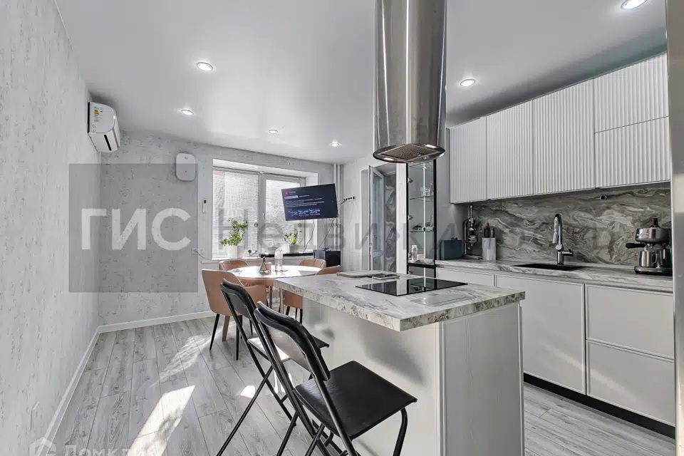 Продаётся 2-комнатная квартира, 63.2 м²