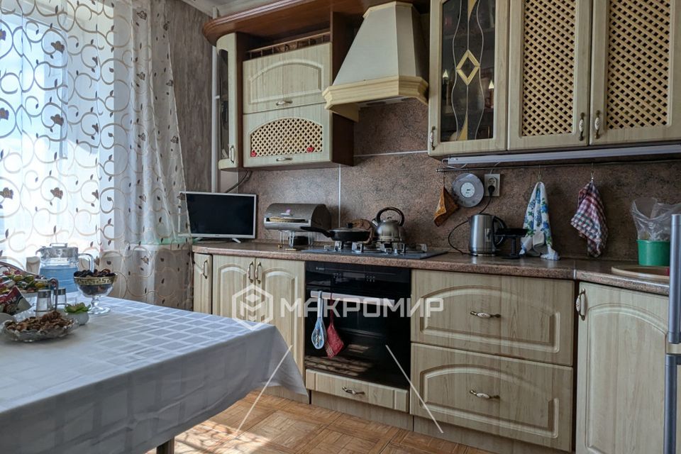 Продаётся 2-комнатная квартира, 60.8 м²