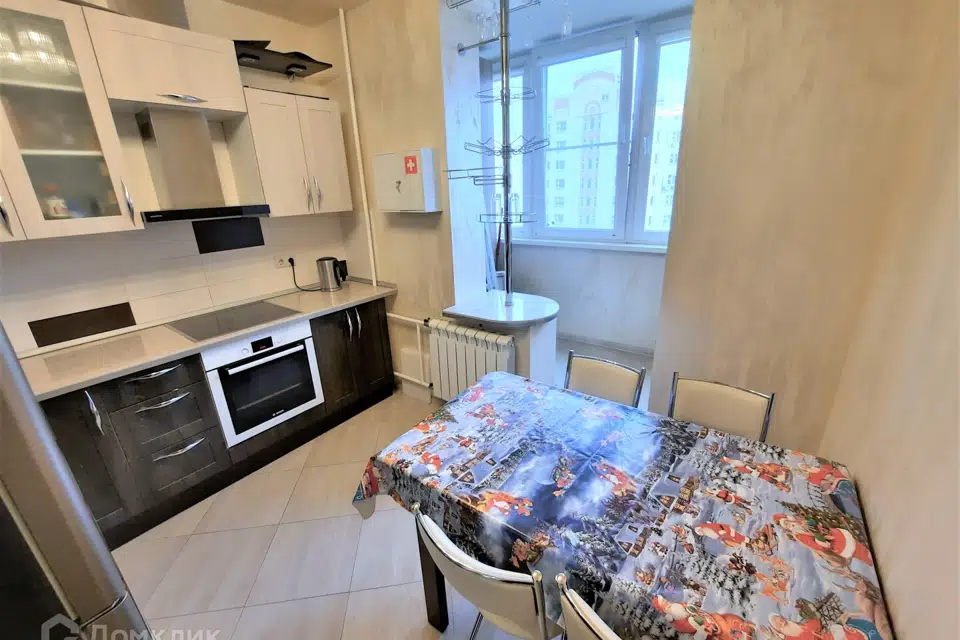 Продаётся 1-комнатная квартира, 38 м²