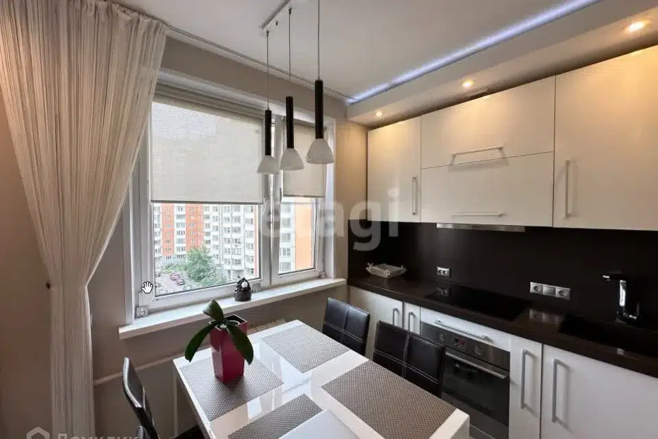 Продаётся 1-комнатная квартира, 38 м²