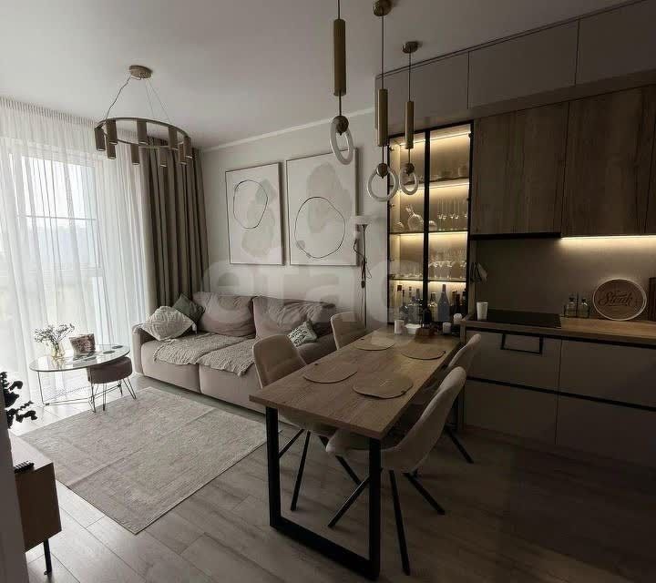 Продаётся 4-комнатная квартира, 76.7 м²