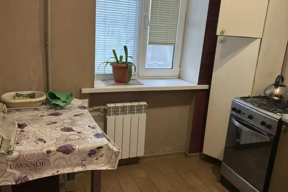 Продаётся 3-комнатная квартира, 56 м²