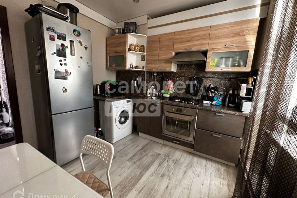 Продаётся 1-комнатная квартира, 41.7 м²