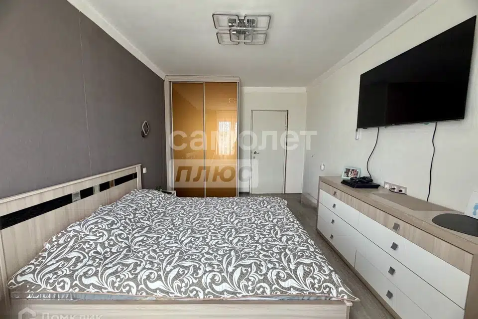 Продаётся 4-комнатная квартира, 67.7 м²