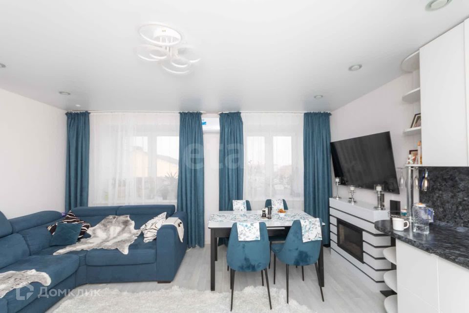 Продаётся 2-комнатная квартира, 75.6 м²
