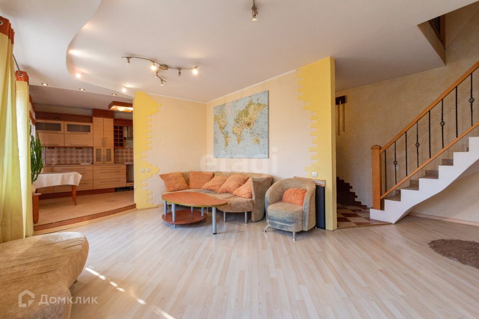 Продаётся 2-комнатная квартира, 88.2 м²