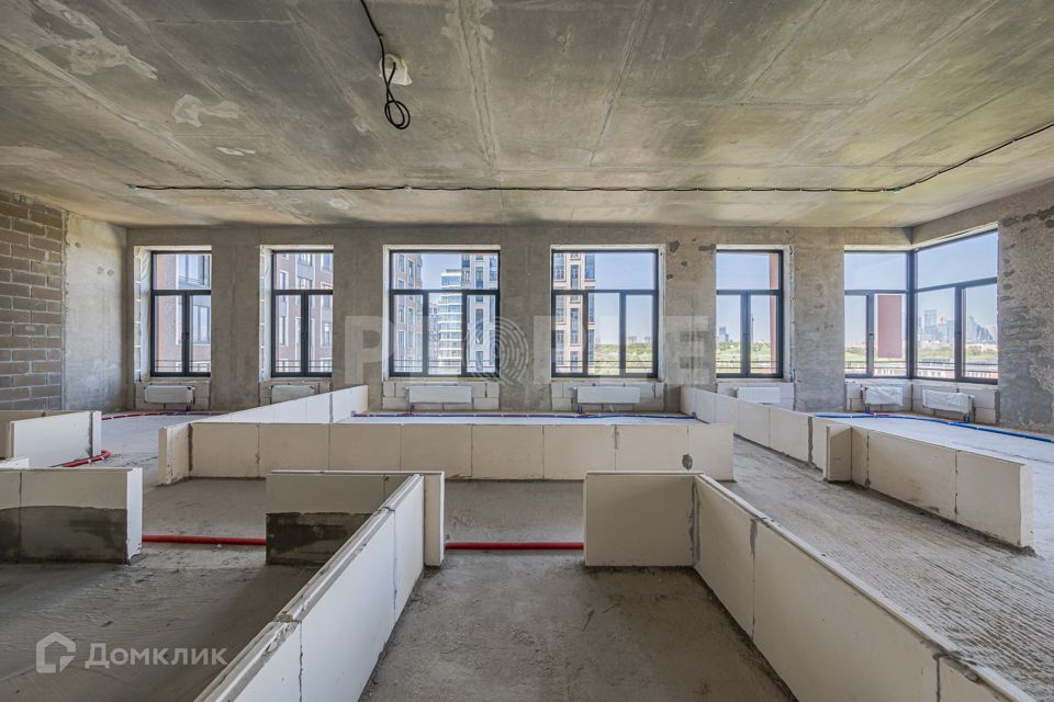 Продаётся 7-комнатная квартира, 238.3 м²