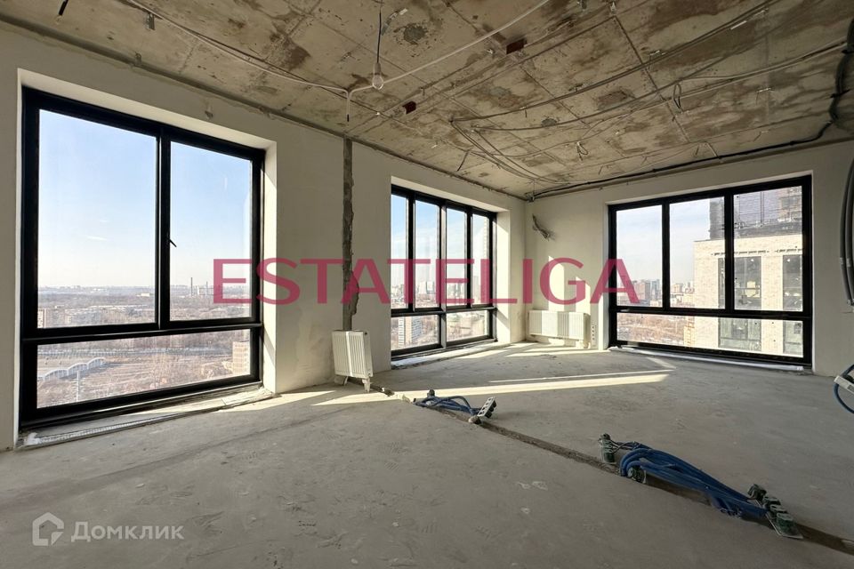 Продаётся 4-комнатная квартира, 126.4 м²