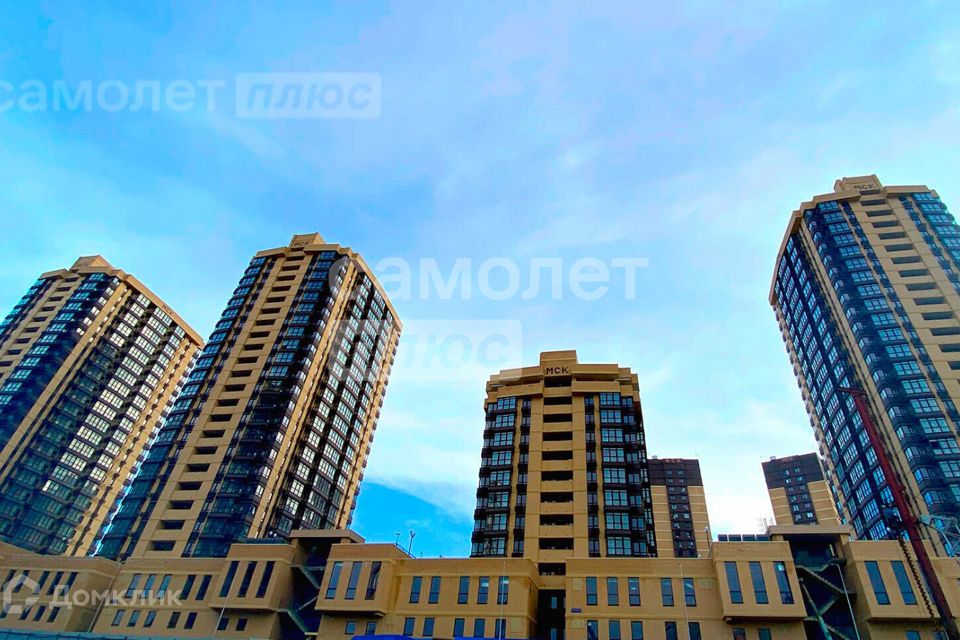 Продаётся 1-комнатная квартира, 42 м²