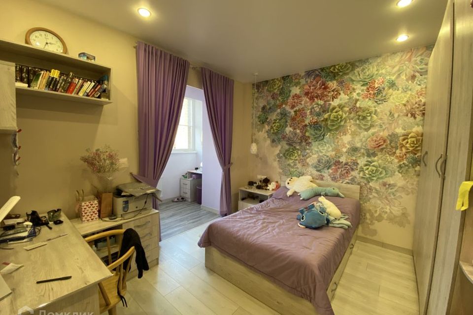 Продаётся 4-комнатная квартира, 110 м²