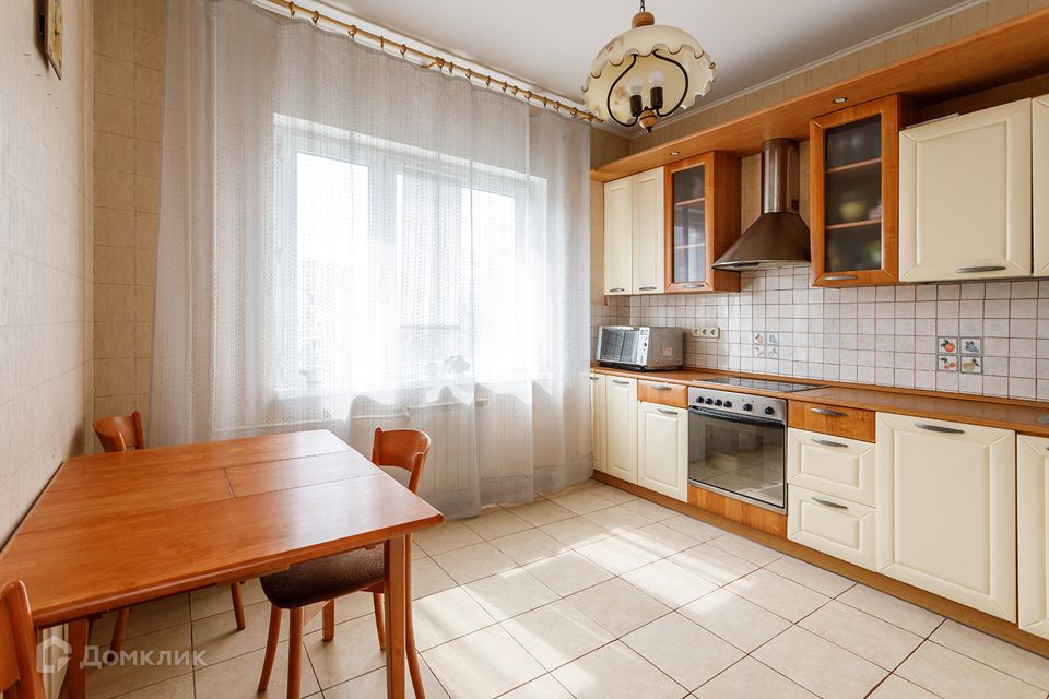 Продаётся 2-комнатная квартира, 69.7 м²