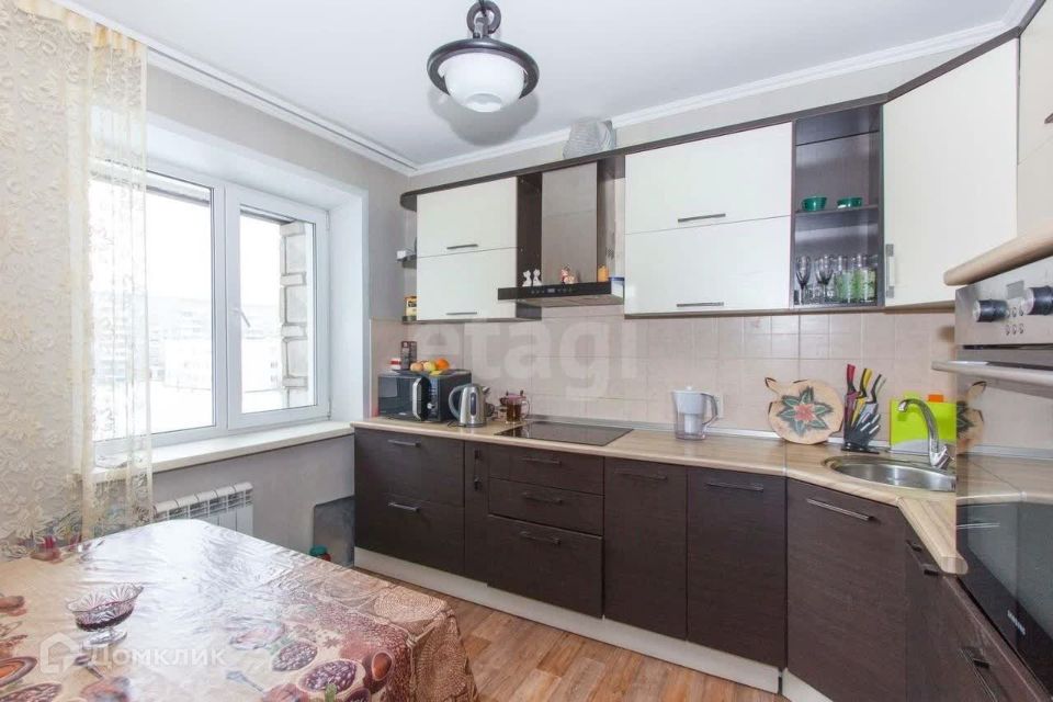Продаётся 4-комнатная квартира, 74.8 м²