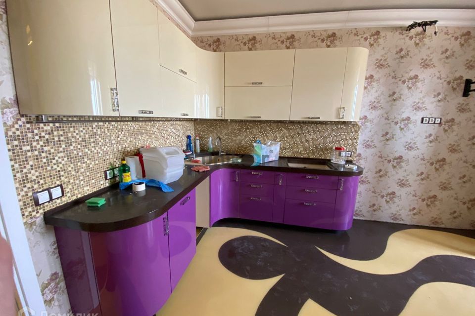 Продаётся 3-комнатная квартира, 113.8 м²