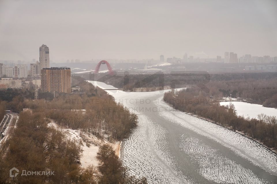 Продаётся 5-комнатная квартира, 213 м²