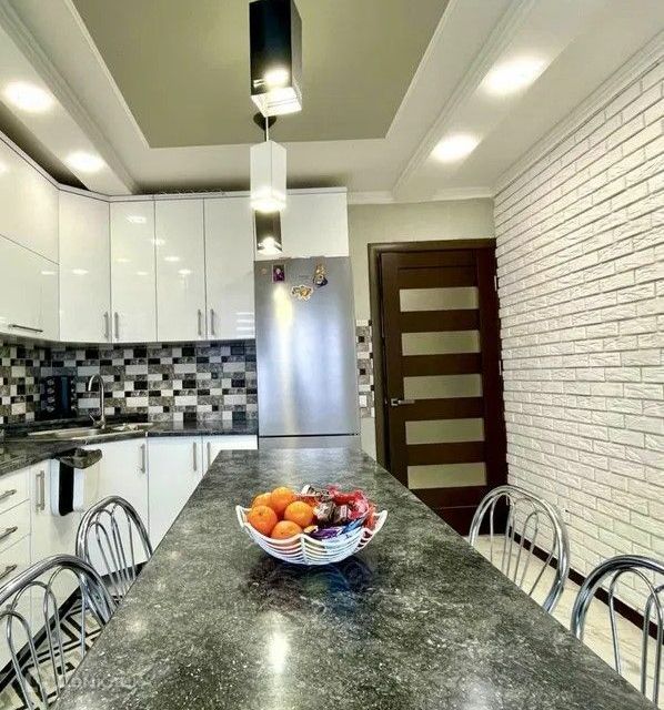 Сдаётся 3-комнатная квартира, 90 м²
