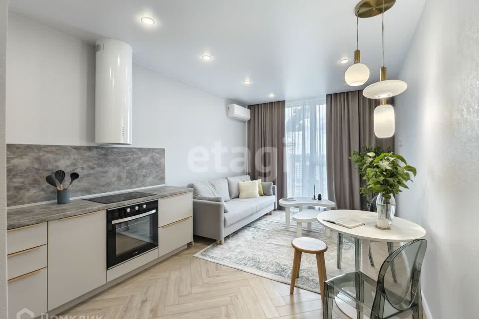 Продаётся 2-комнатная квартира, 63.5 м²