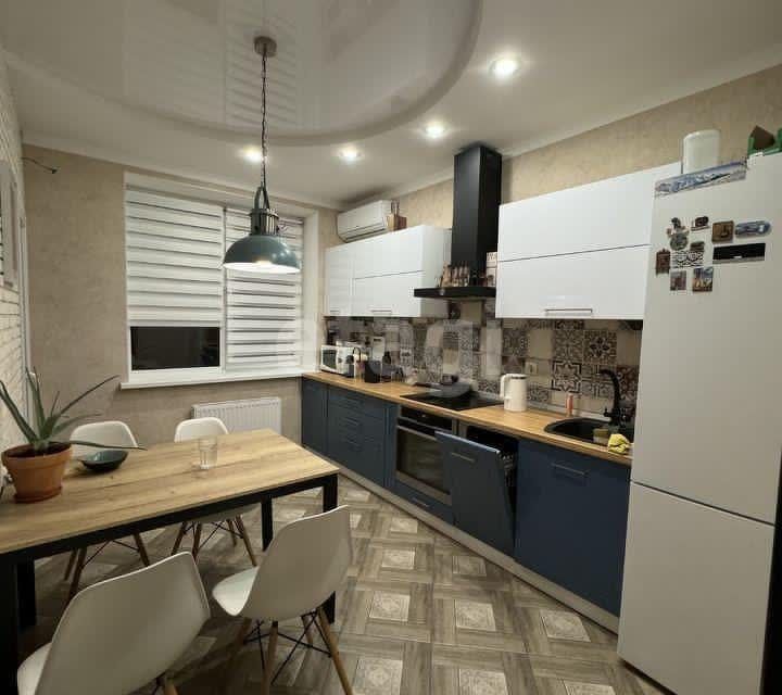 Продаётся 2-комнатная квартира, 68.2 м²