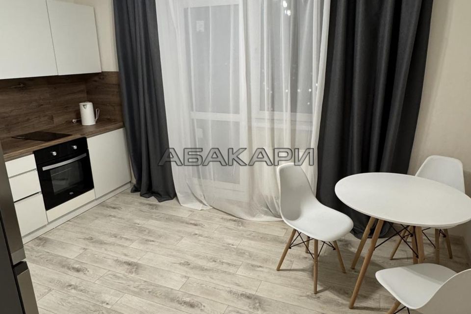 Сдаётся 3-комнатная квартира, 81 м²