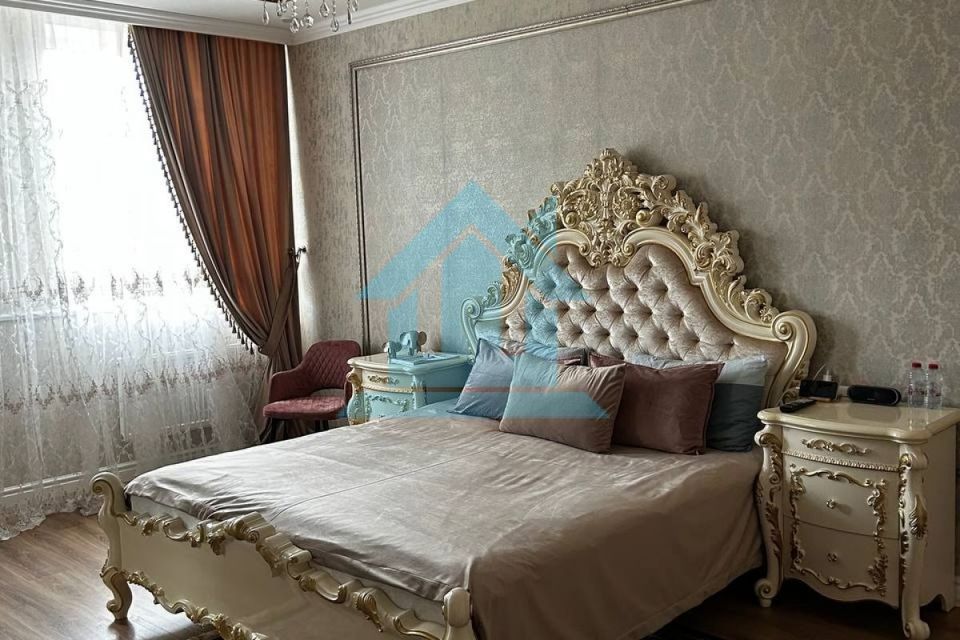 Продаётся 4-комнатная квартира, 117.4 м²