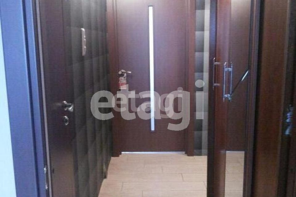 Продаётся 3-комнатная квартира, 105.3 м²