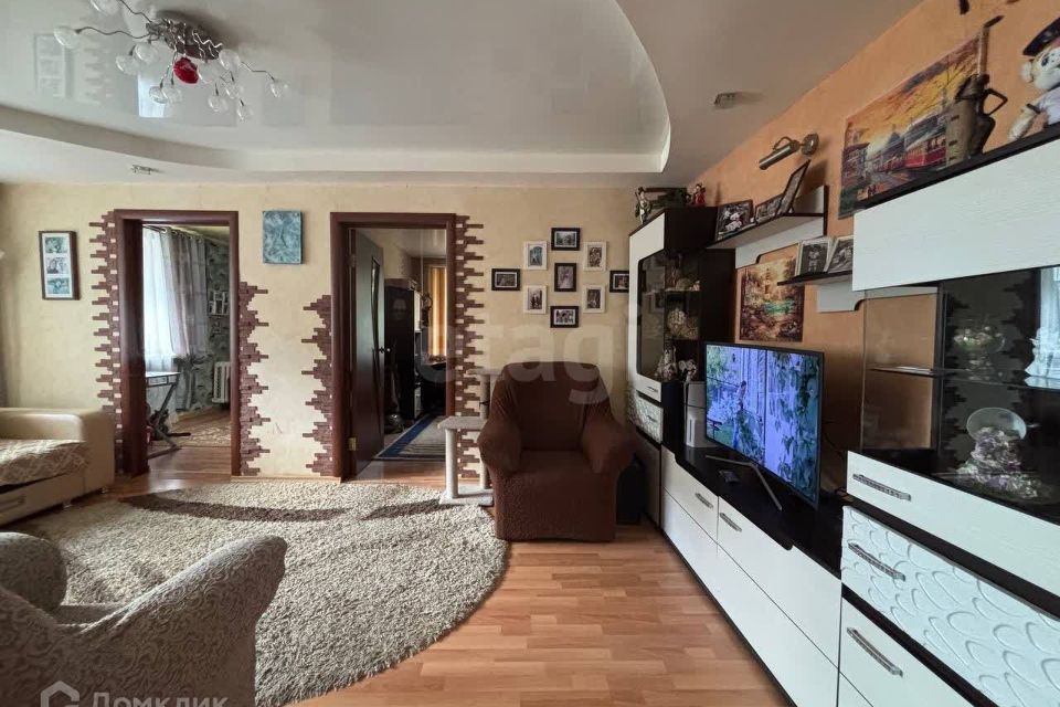 Продаётся 4-комнатная квартира, 60 м²