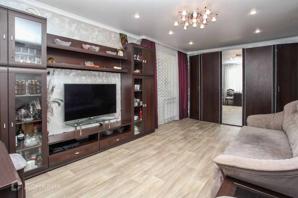 Продаётся 4-комнатная квартира, 76 м²