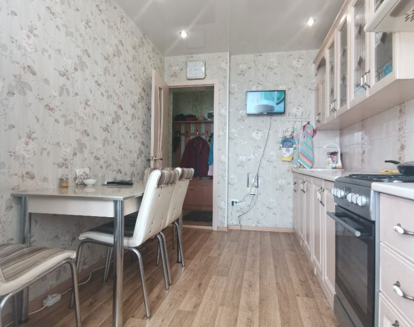 Продаётся 3-комнатная квартира, 82 м²