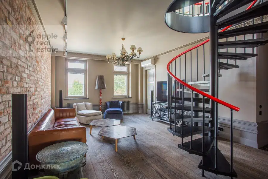 Продаётся 4-комнатная квартира, 182.2 м²