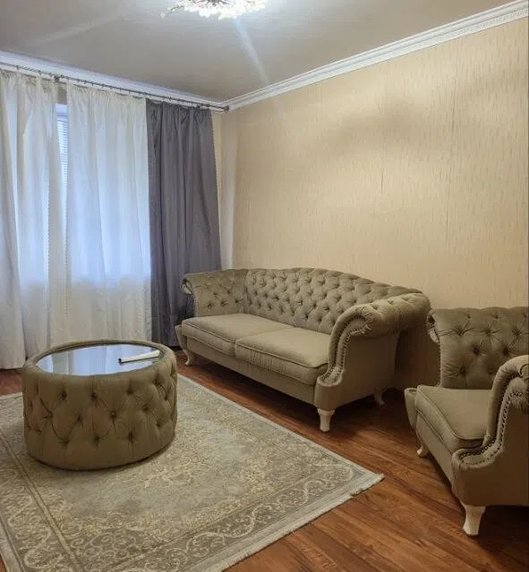 Продаётся 3-комнатная квартира, 60 м²