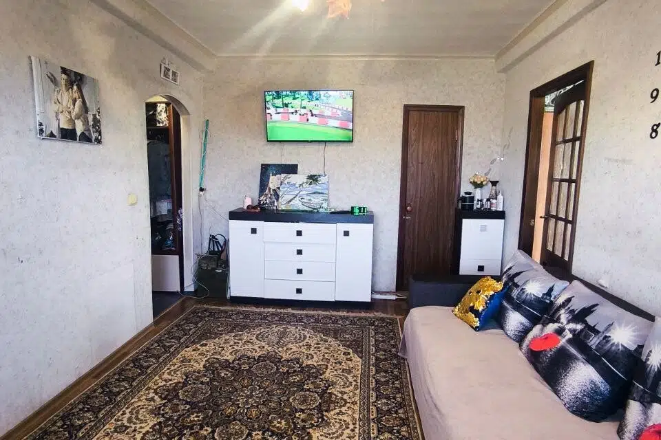 Продаётся 3-комнатная квартира, 40.1 м²