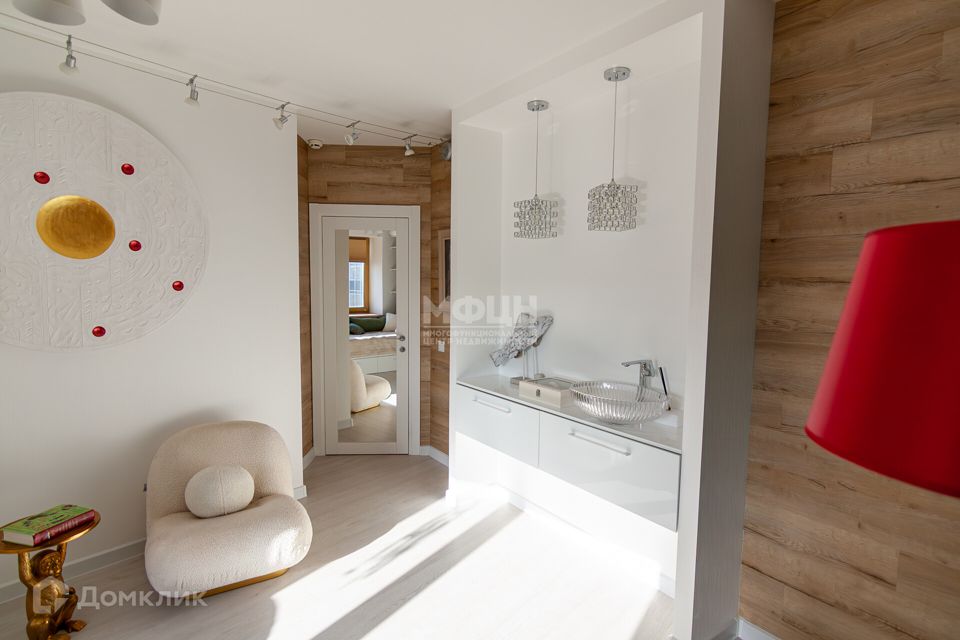 Продаётся 5-комнатная квартира, 155 м²
