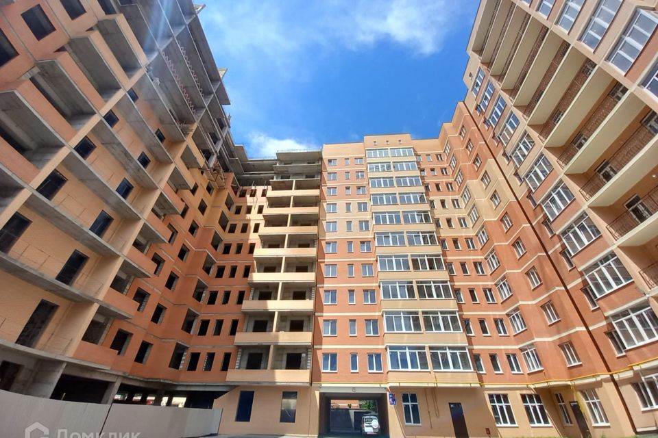 Продаётся 2-комнатная квартира, 65.2 м²