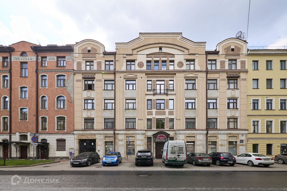 Продаётся 4-комнатная квартира, 119.7 м²