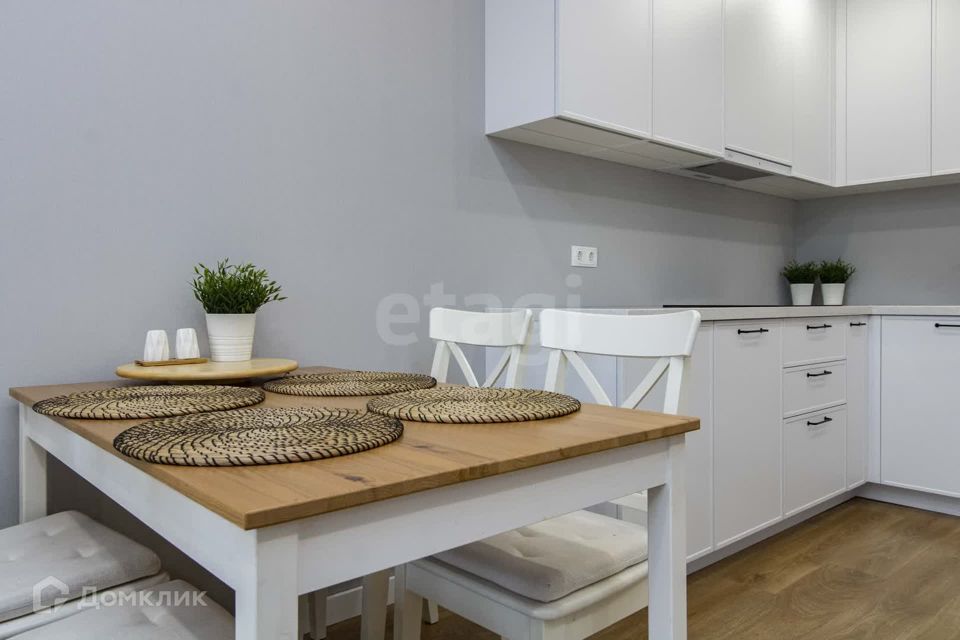 Продаётся 4-комнатная квартира, 87.3 м²