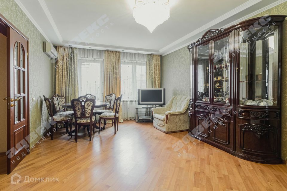 Продаётся 2-комнатная квартира, 69.4 м²