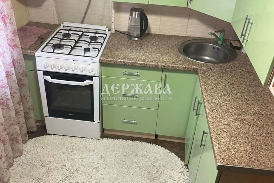 Продаётся 3-комнатная квартира, 56.38 м²