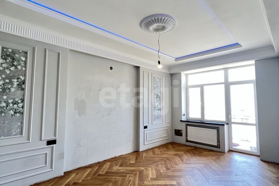 Продаётся 3-комнатная квартира, 130 м²