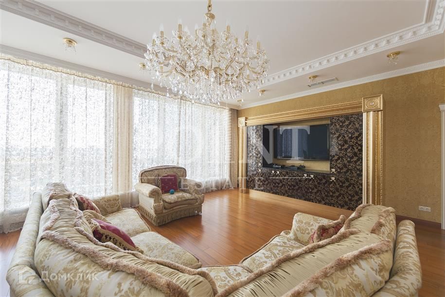 Сдаётся 4-комнатная квартира, 239 м²