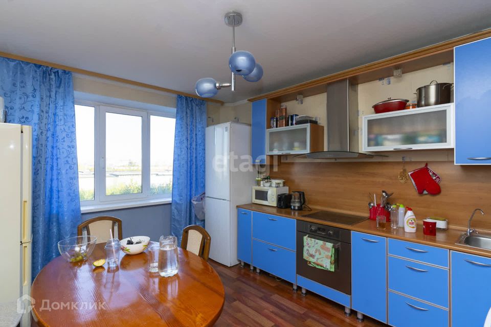 Продаётся 3-комнатная квартира, 93 м²